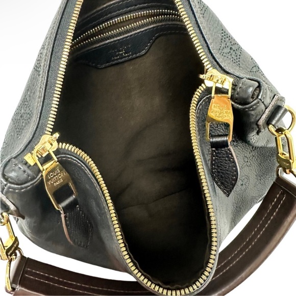 Louis Vuitton Mahina Salene MM - Picture 9 of 10